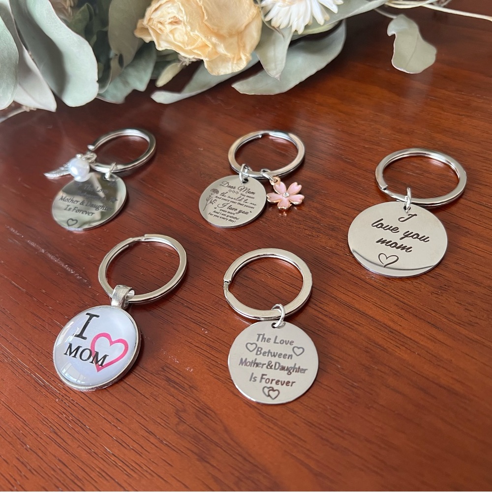 🌸Custom Mothers Day Keychains🌸 - Picture 4 of 12